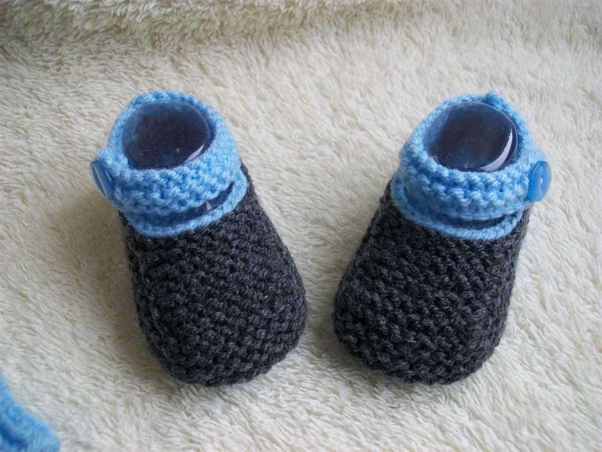 Knit baby booties free pattern
