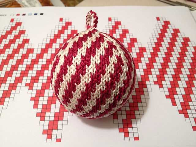Knit candy cane pattern