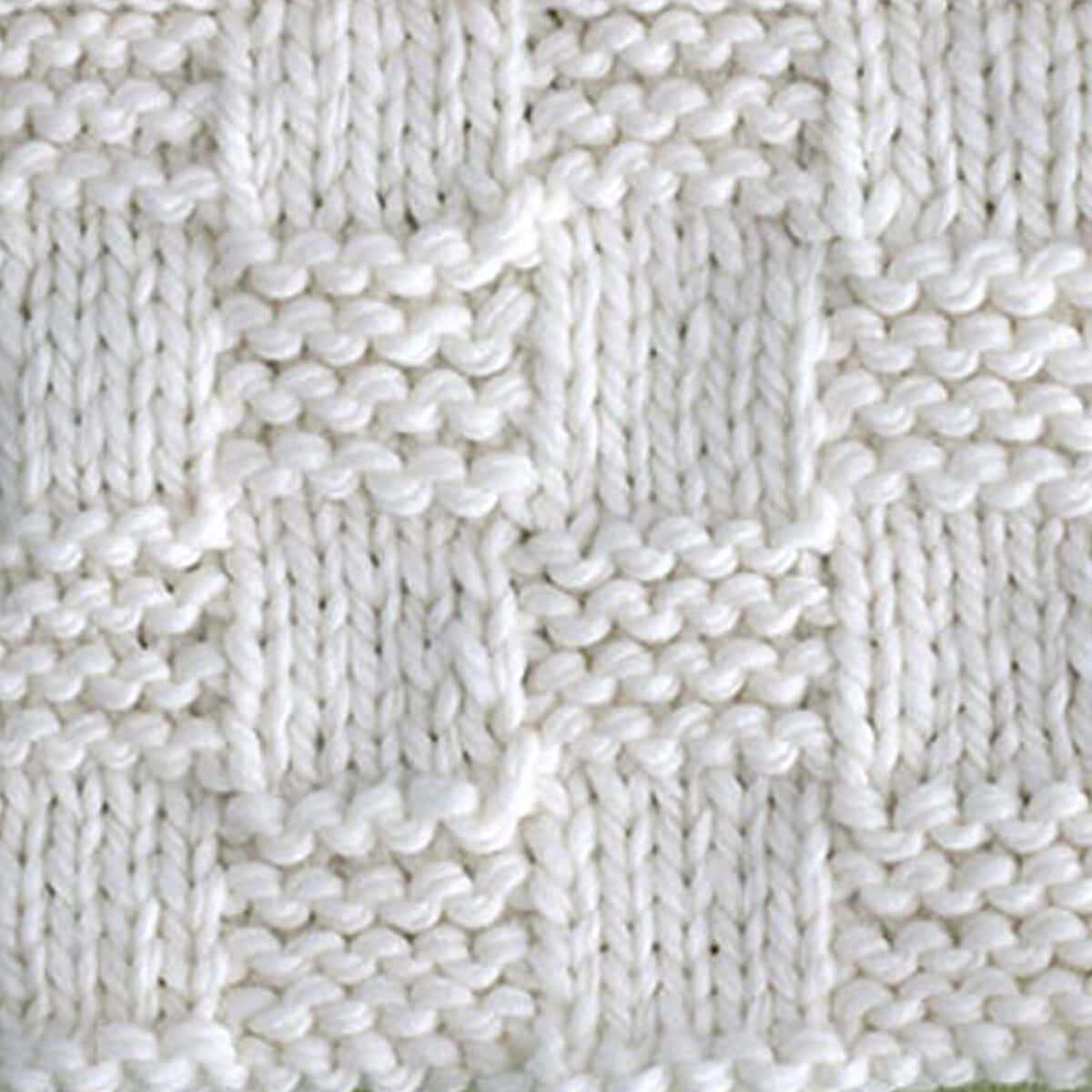 Knit checkerboard pattern