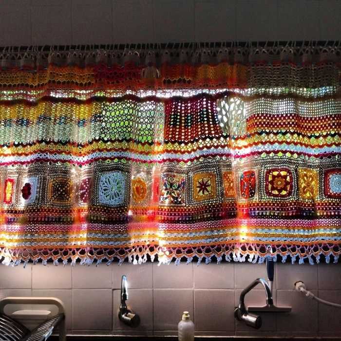 Knit curtain pattern