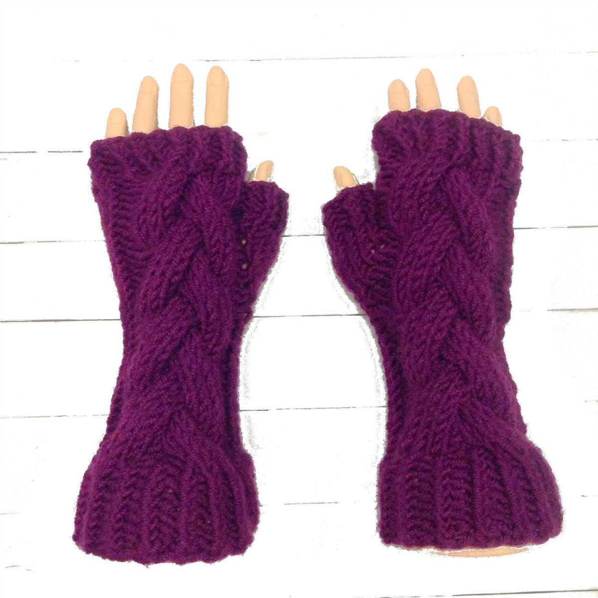 Knit pattern for fingerless gloves