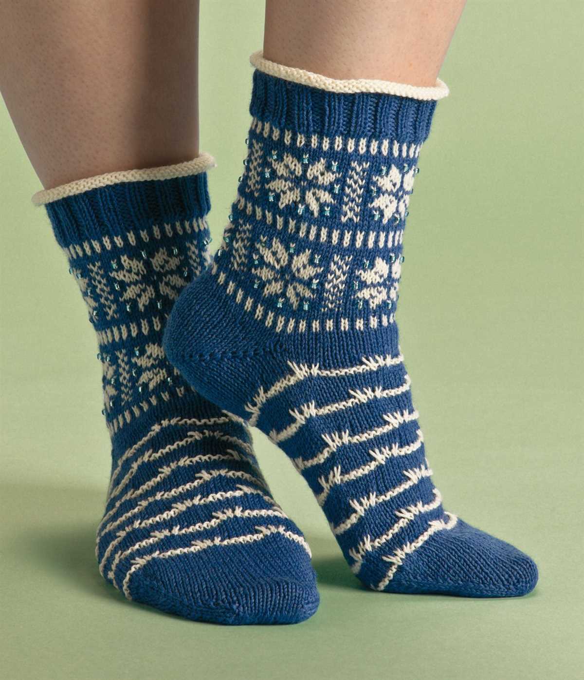 Knit socks 17 classic patterns for cozy feet
