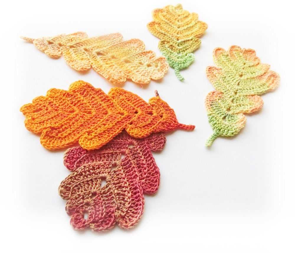 Knitted autumn leaves pattern
