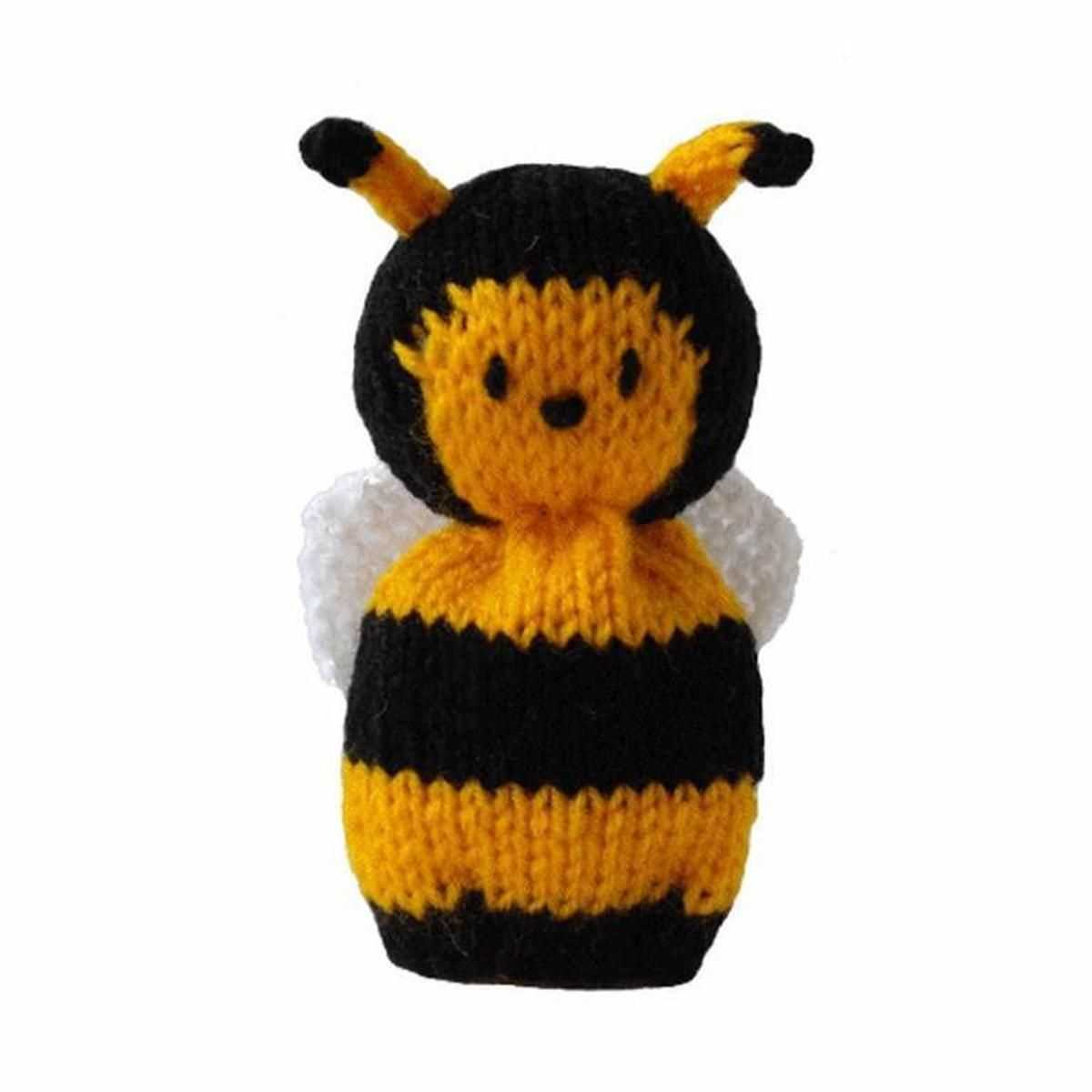 Knitted bumble bee hat pattern