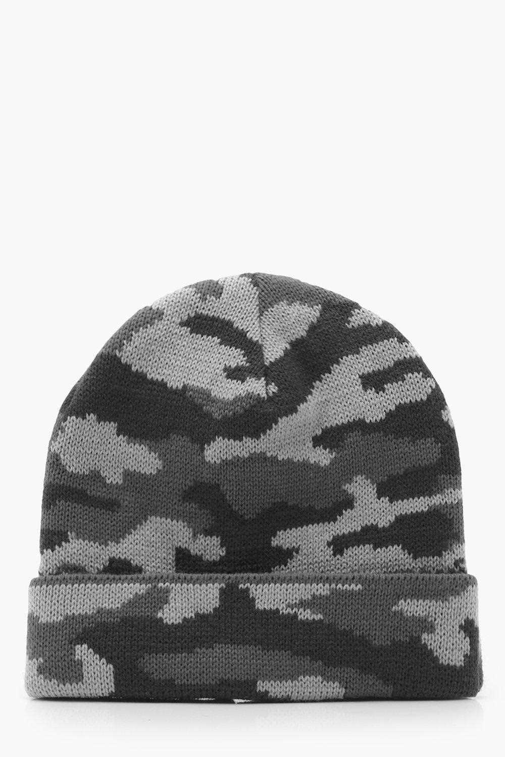 Knitted camouflage hat pattern