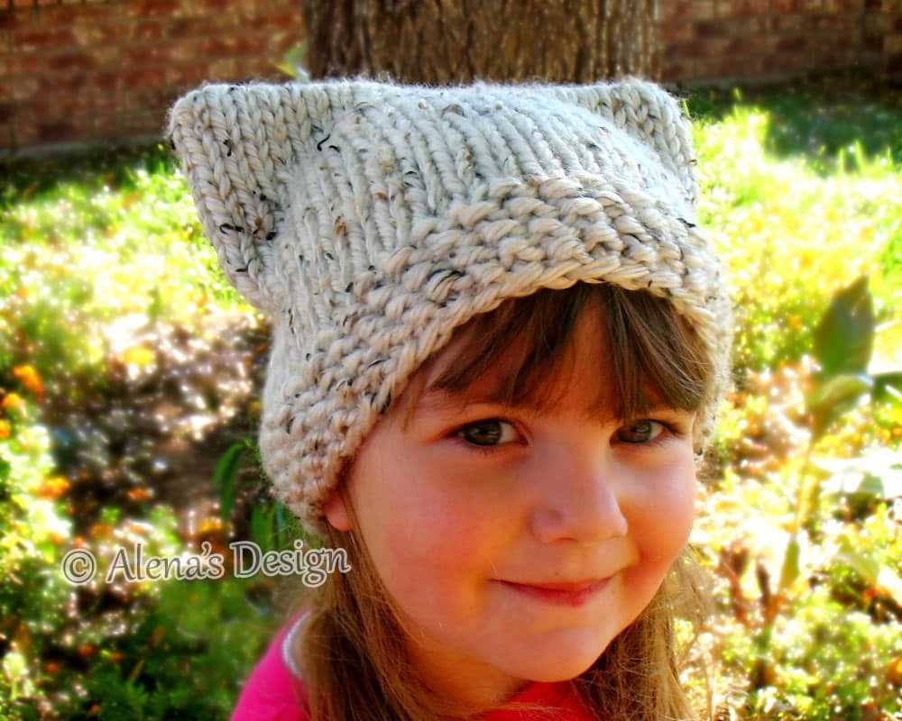 Knitted cat beanie pattern