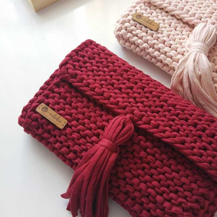 Knitted clutch bag pattern