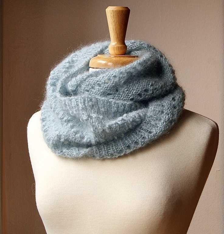 Knitted cowl pattern