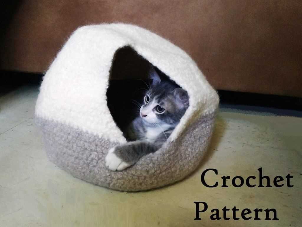 Knitted felted cat cave pattern