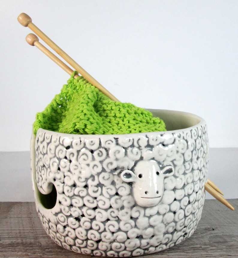 Knitted hot bowl holder pattern