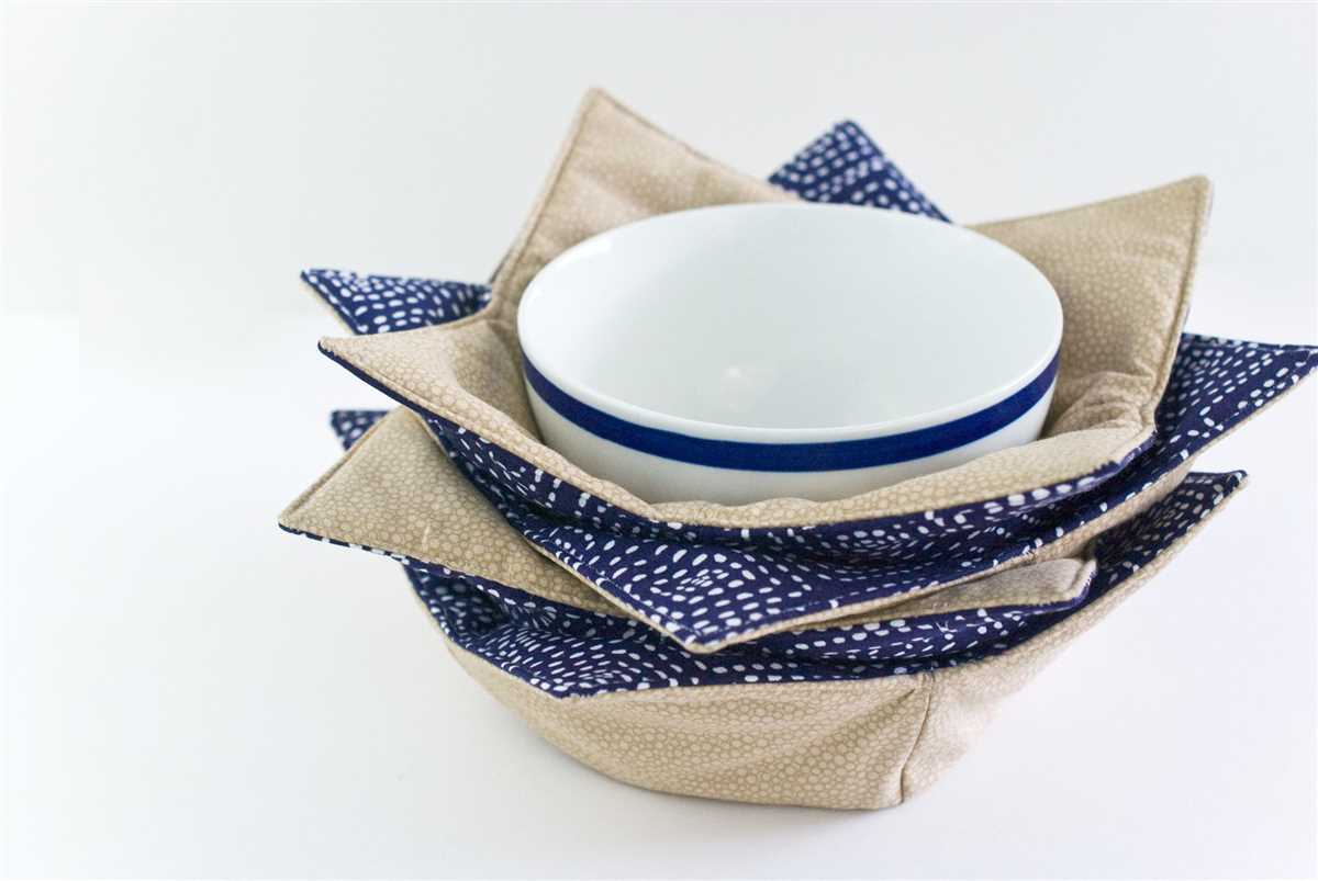 Knitted hot bowl holder pattern
