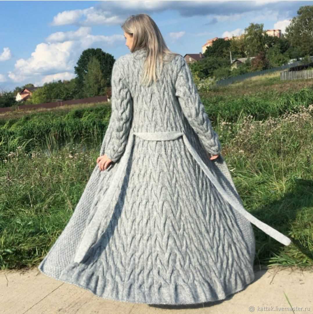 Knitted long coat pattern
