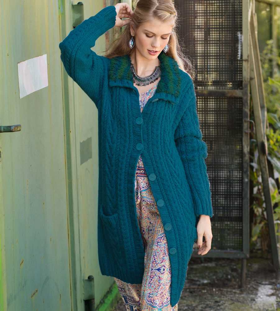 Knitted long coat pattern