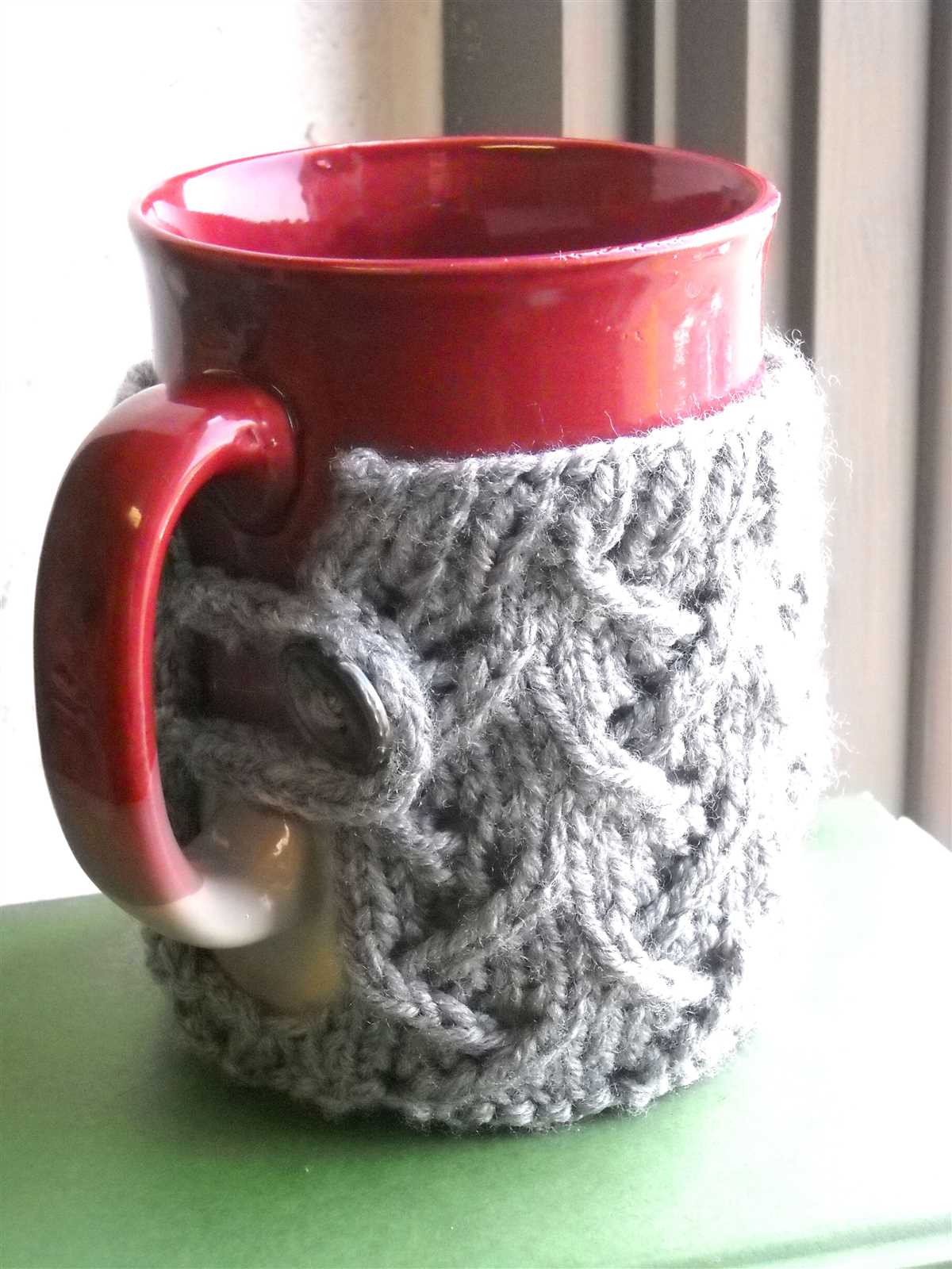 Knitted mug cosy pattern