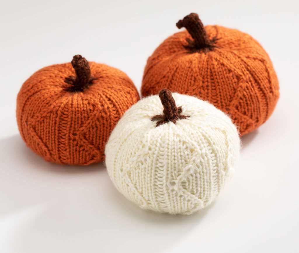 Knitted pumpkin hat pattern