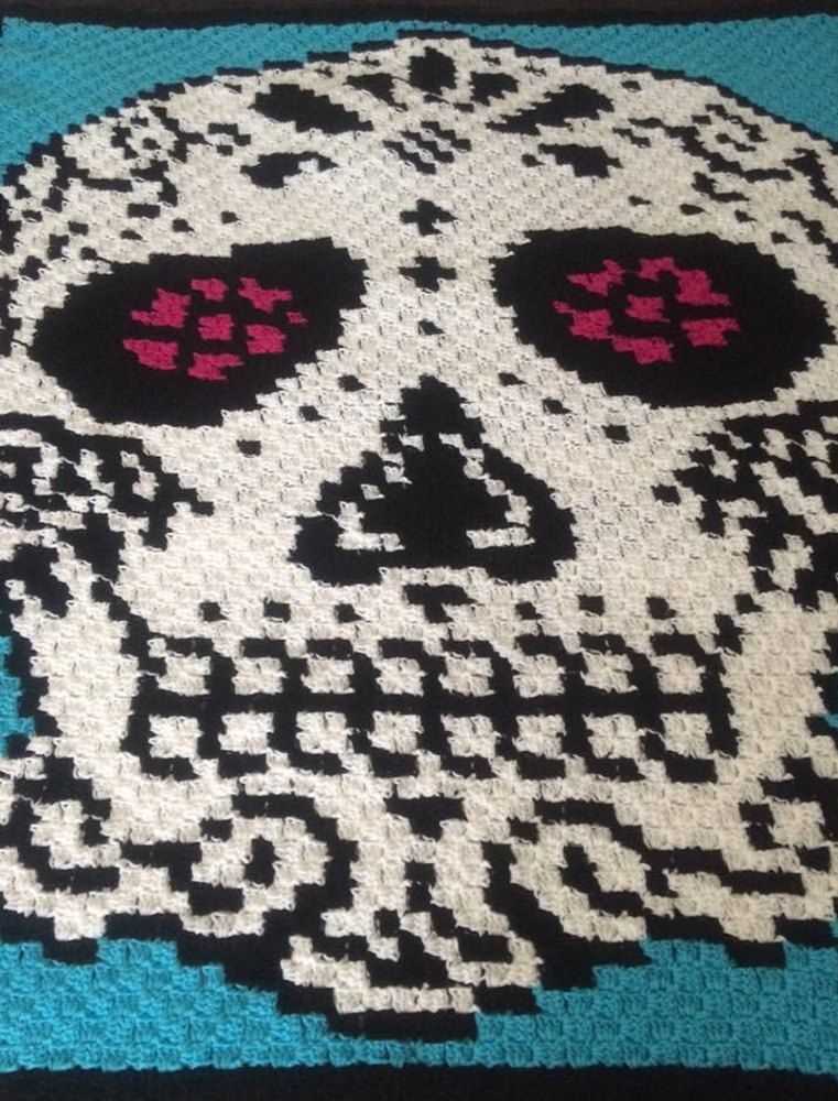 Knitted skull blanket pattern
