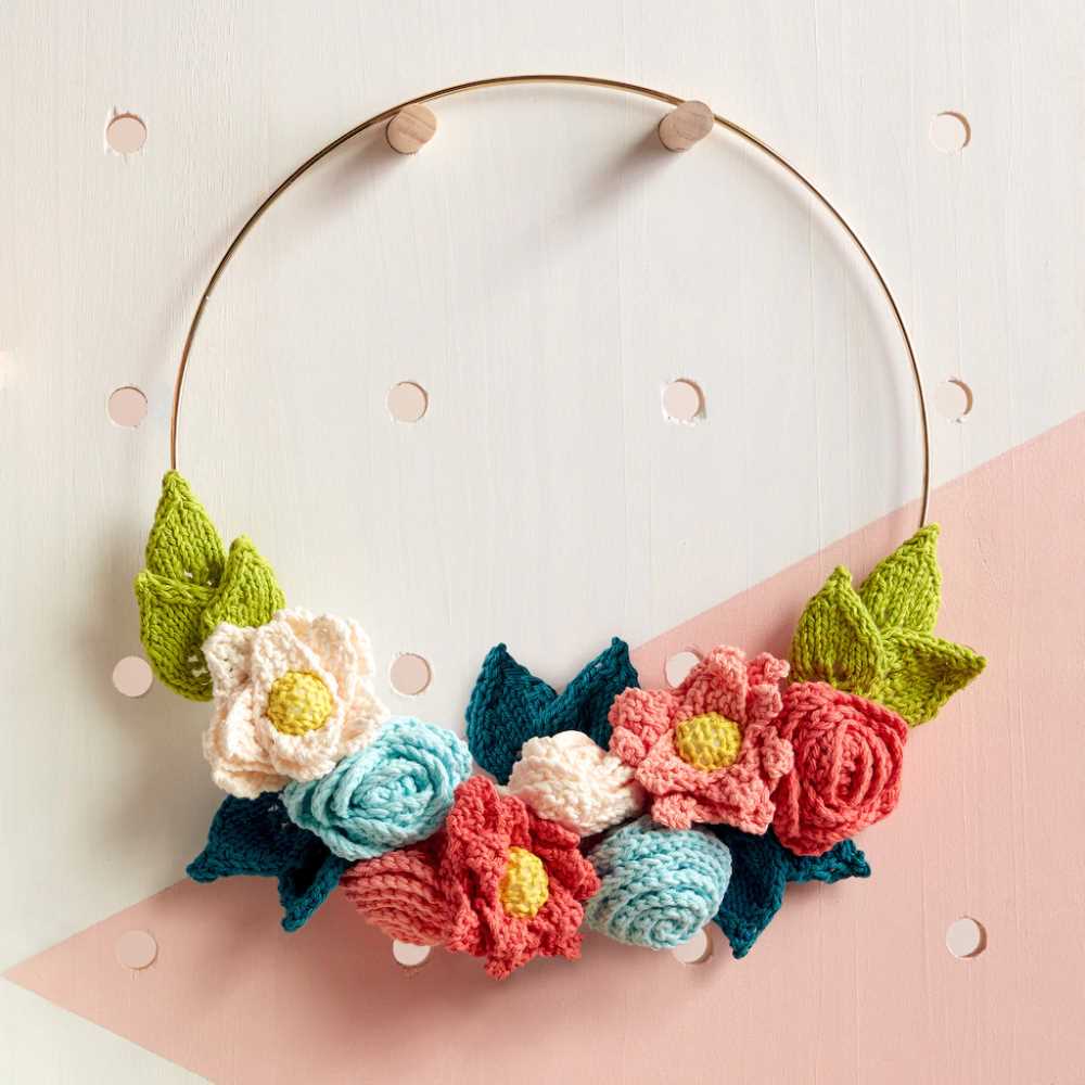 Knitted spring wreath pattern