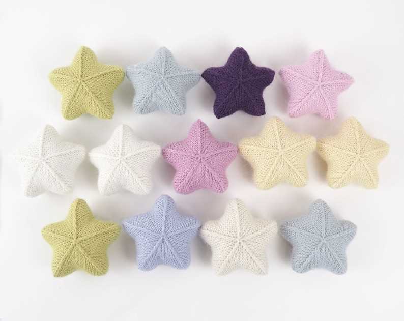 Knitted star ornament pattern