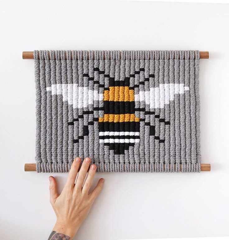 Knitted wall hanging patterns