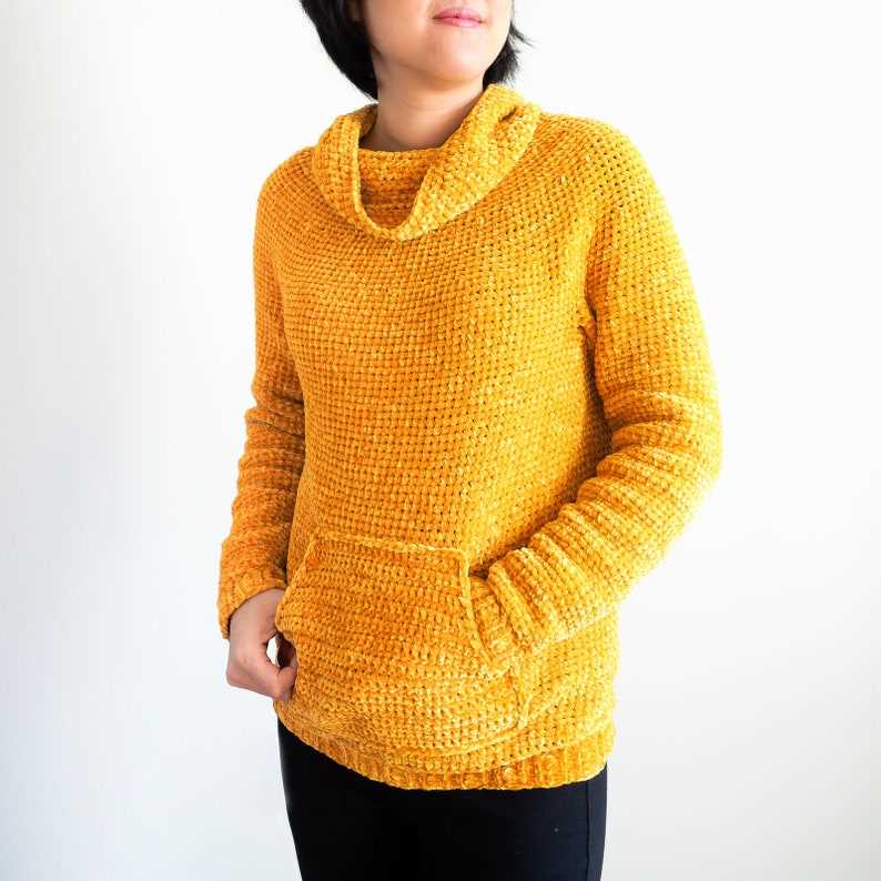 Knitted yoke sweatshirt pattern