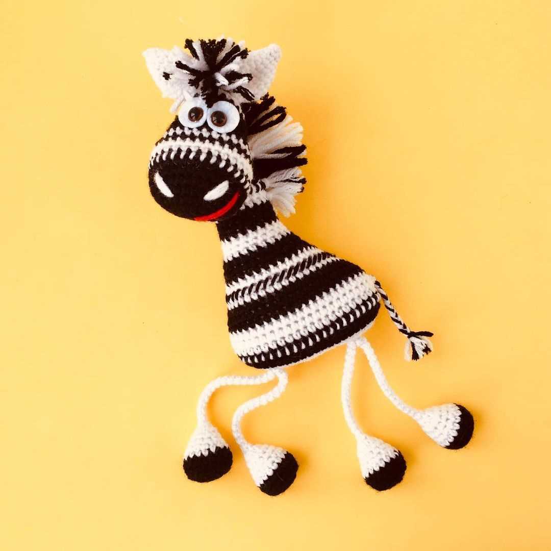 Knitted zebra toy pattern