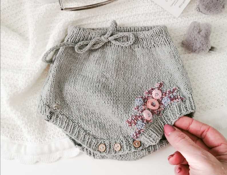 Knitted bloomers pattern