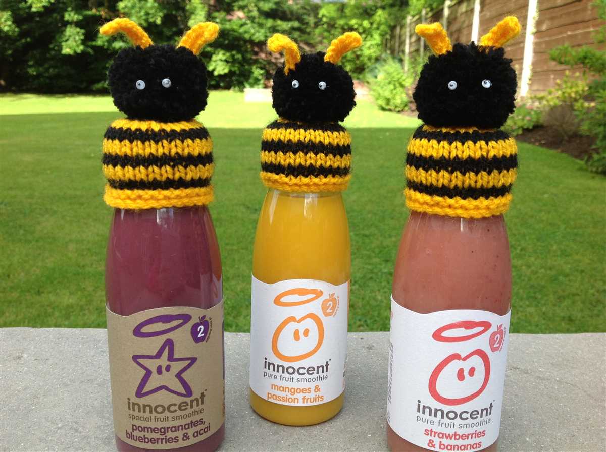 Knitted bumble bee hat pattern