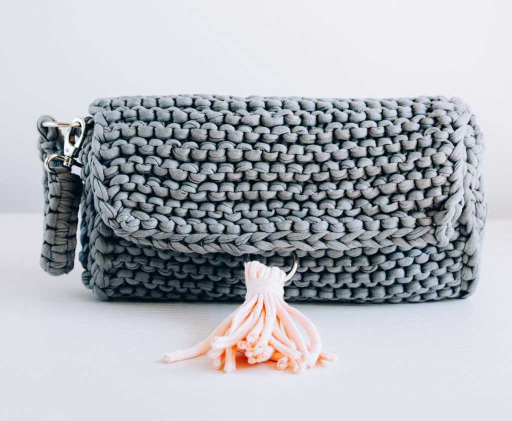 Knitted clutch purse pattern