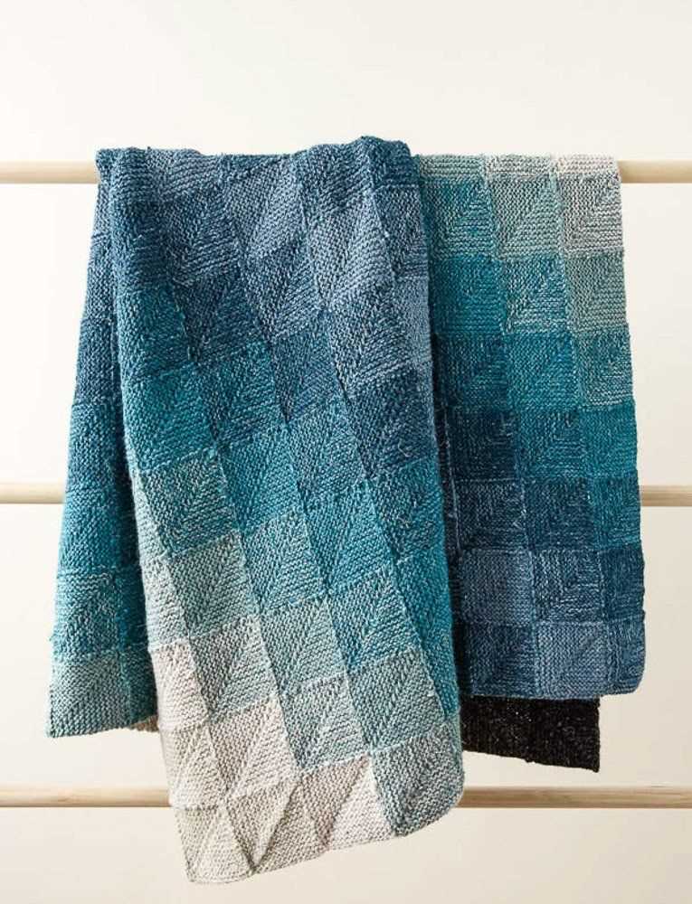 Knitted corner to corner blanket pattern