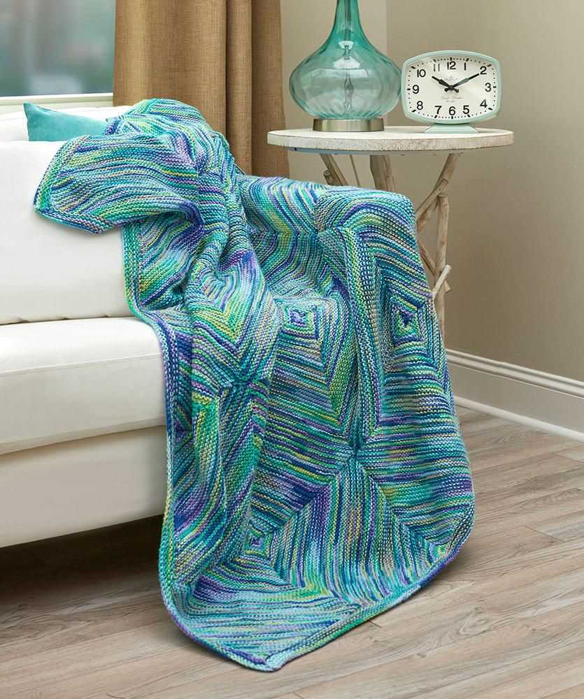 Knitted corner to corner blanket pattern