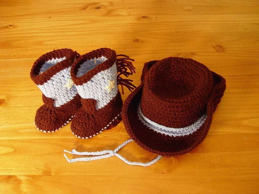 Knitted cowboy booties pattern free
