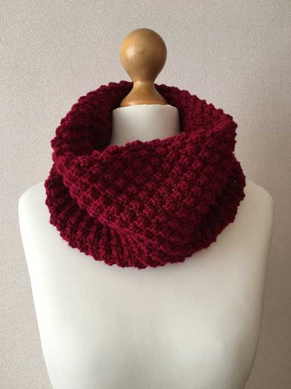 Knitted cowl pattern on circular needles