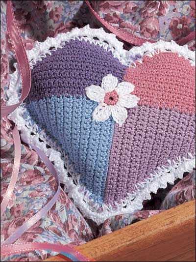 Knitted heart sachet pattern