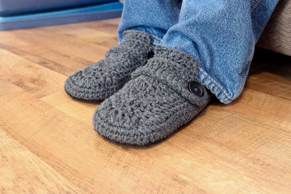 Knitted house slippers pattern free