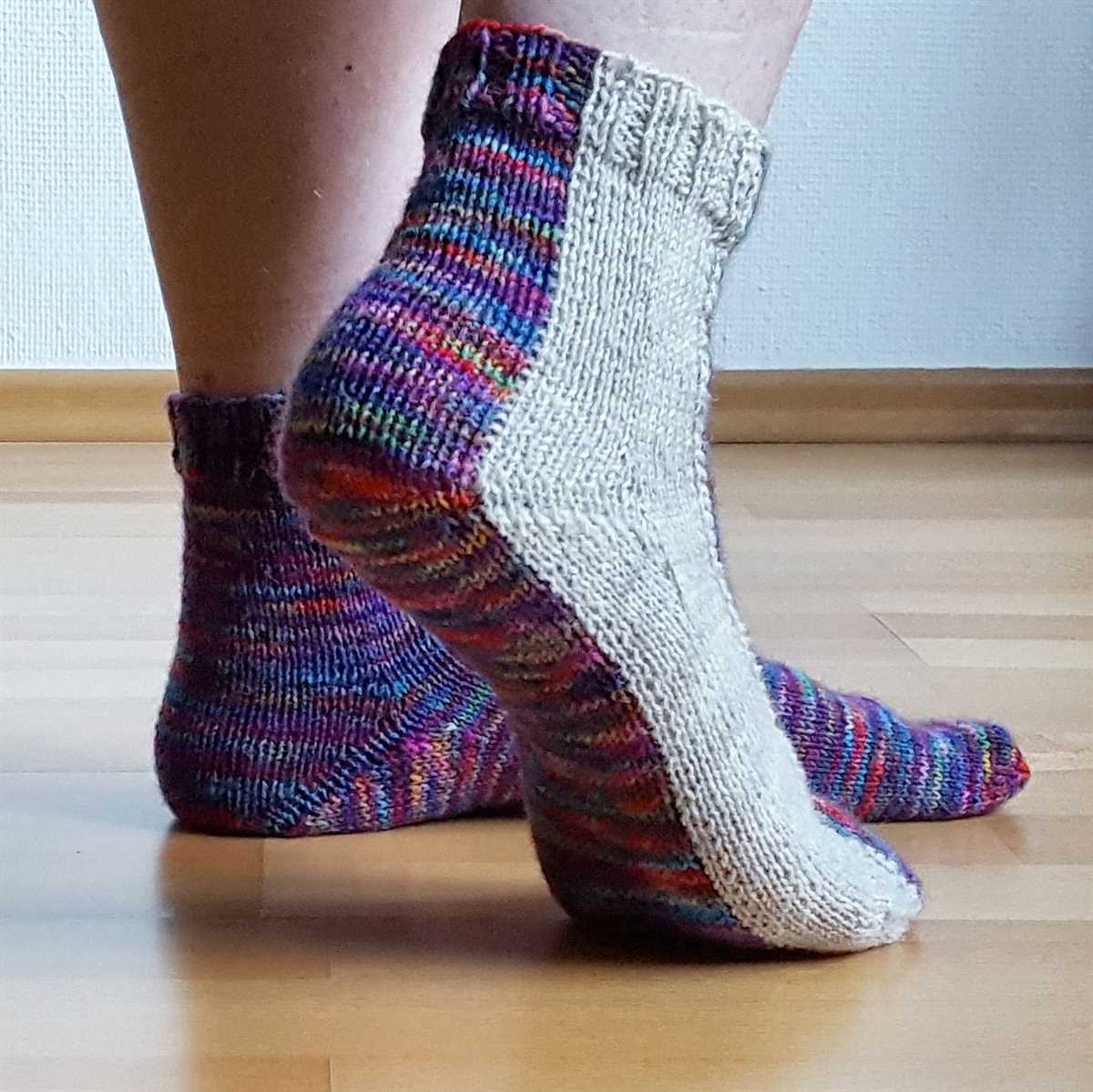 Knitted socks pattern free