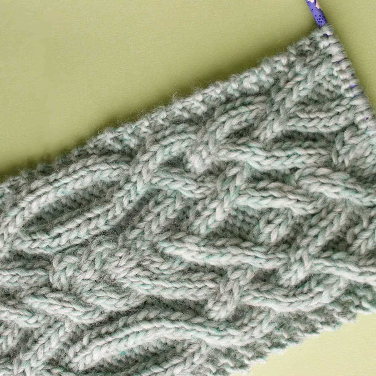 Knitting cable pattern