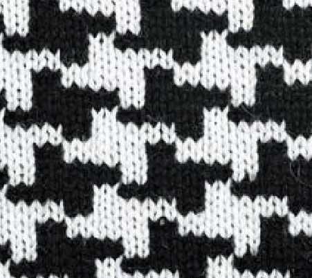 Knitting houndstooth pattern