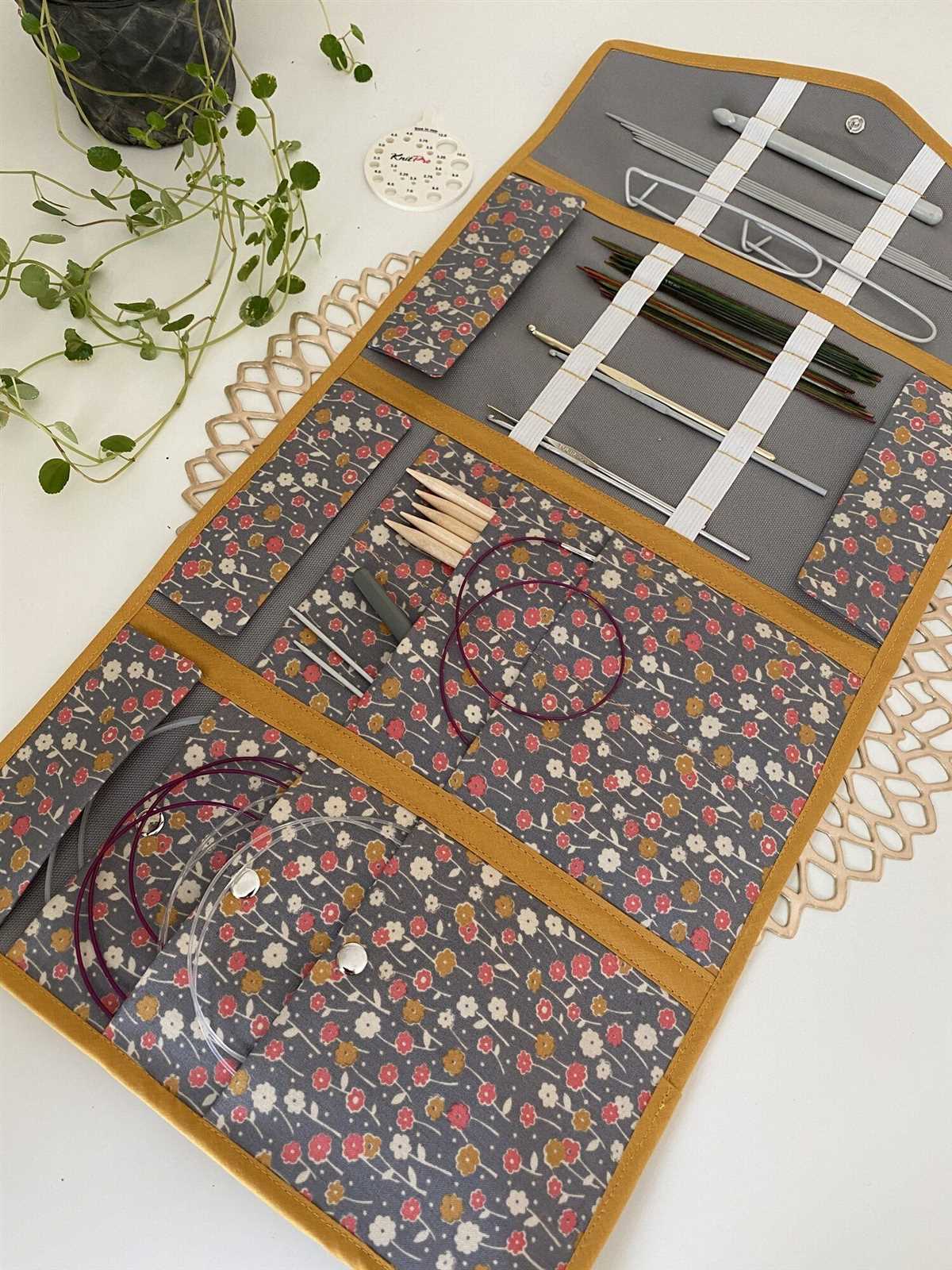 Knitting needle case pattern