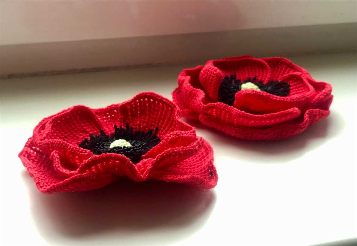 Knitting pattern for poppy brooch