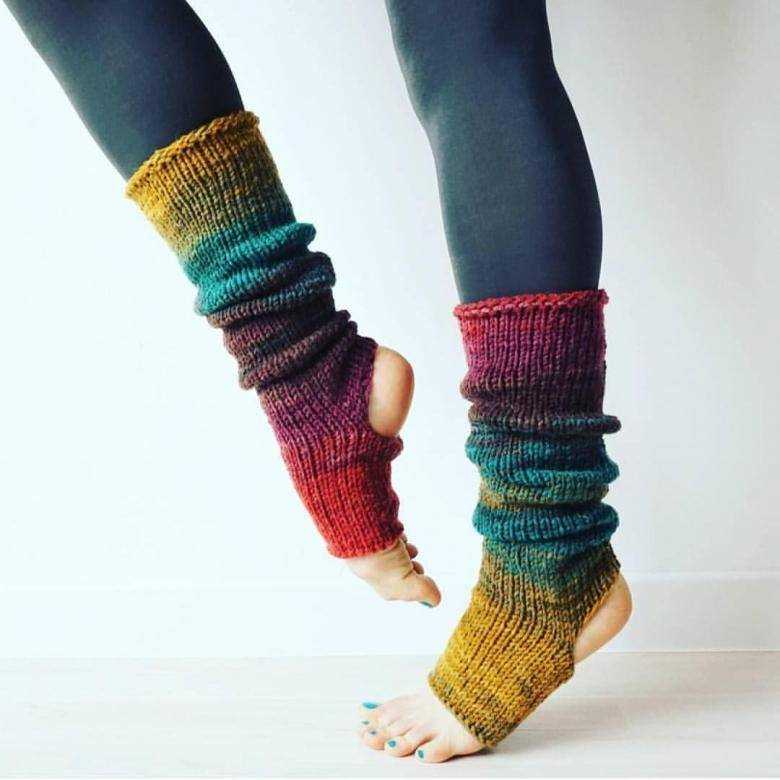 Knitting pattern for yoga socks