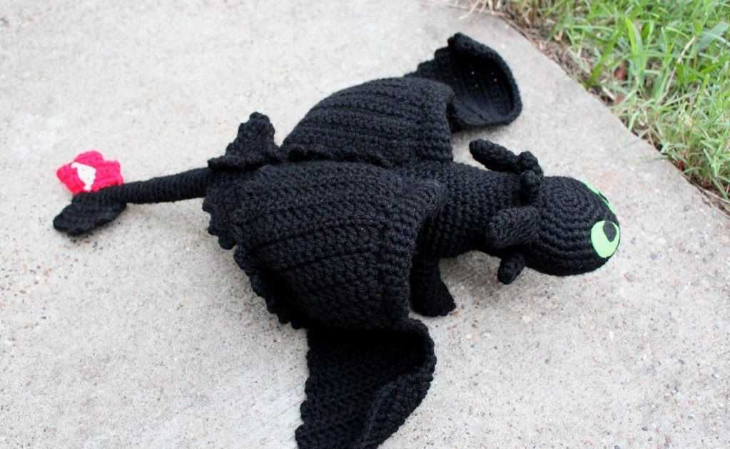 Knitting pattern toothless dragon