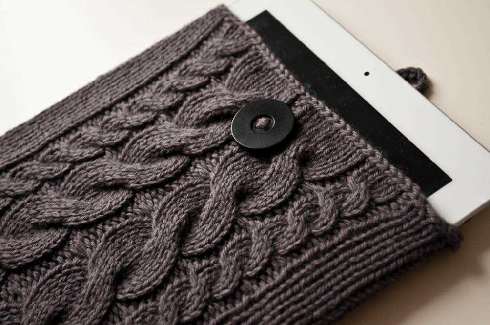 Knitting pattern tracker
