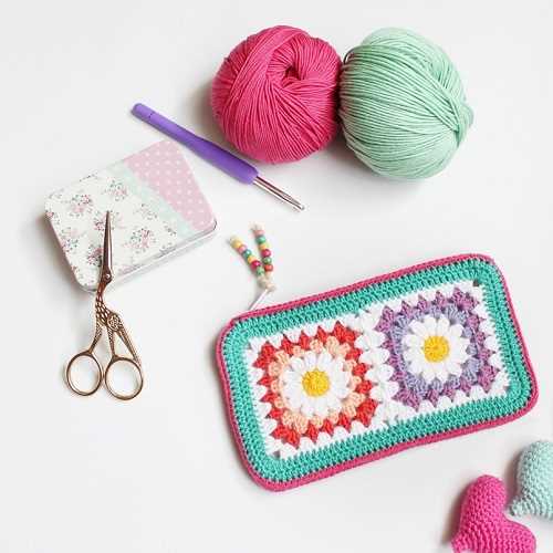 Knitting pattern wallet