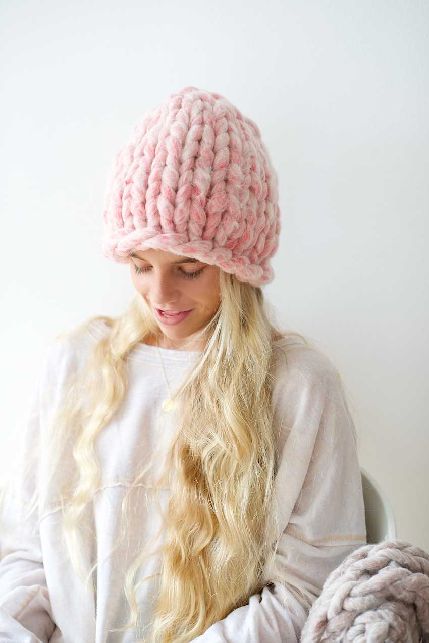 Knitting patterns for ladies hats in chunky wool