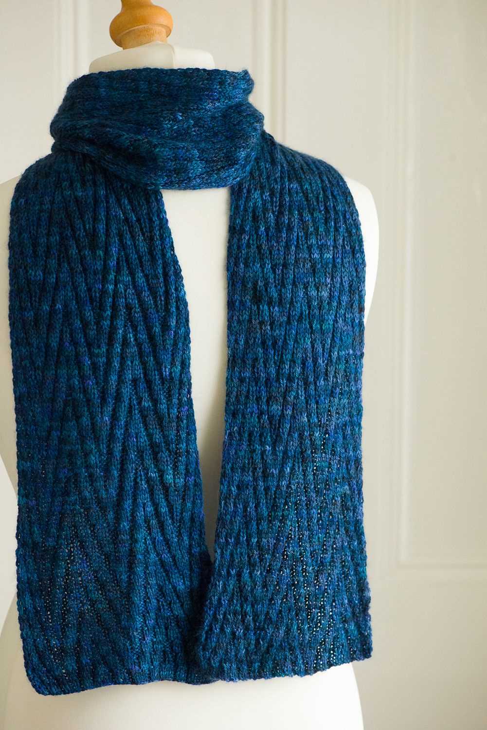 Knitting patterns scarves