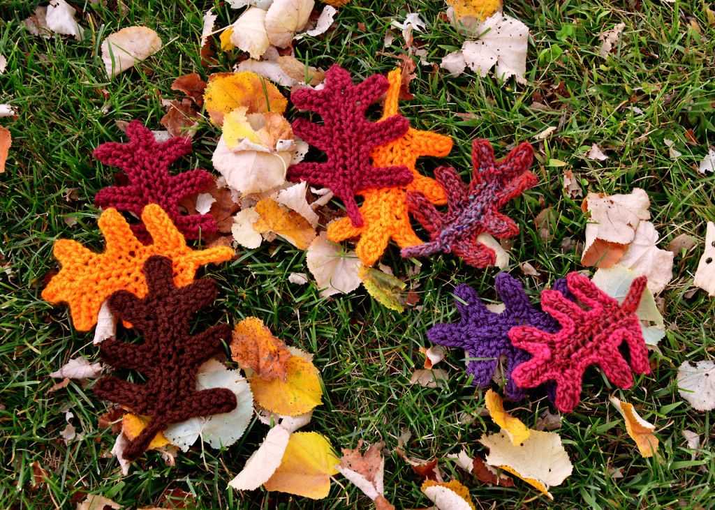 Knitting fall leaves pattern
