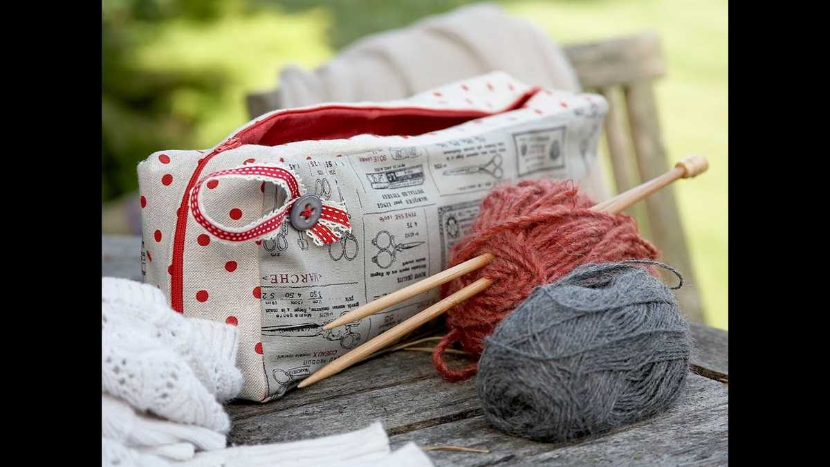 Knitting needle case pattern