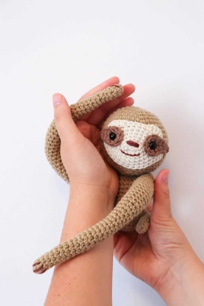 Knitting pattern for sloth