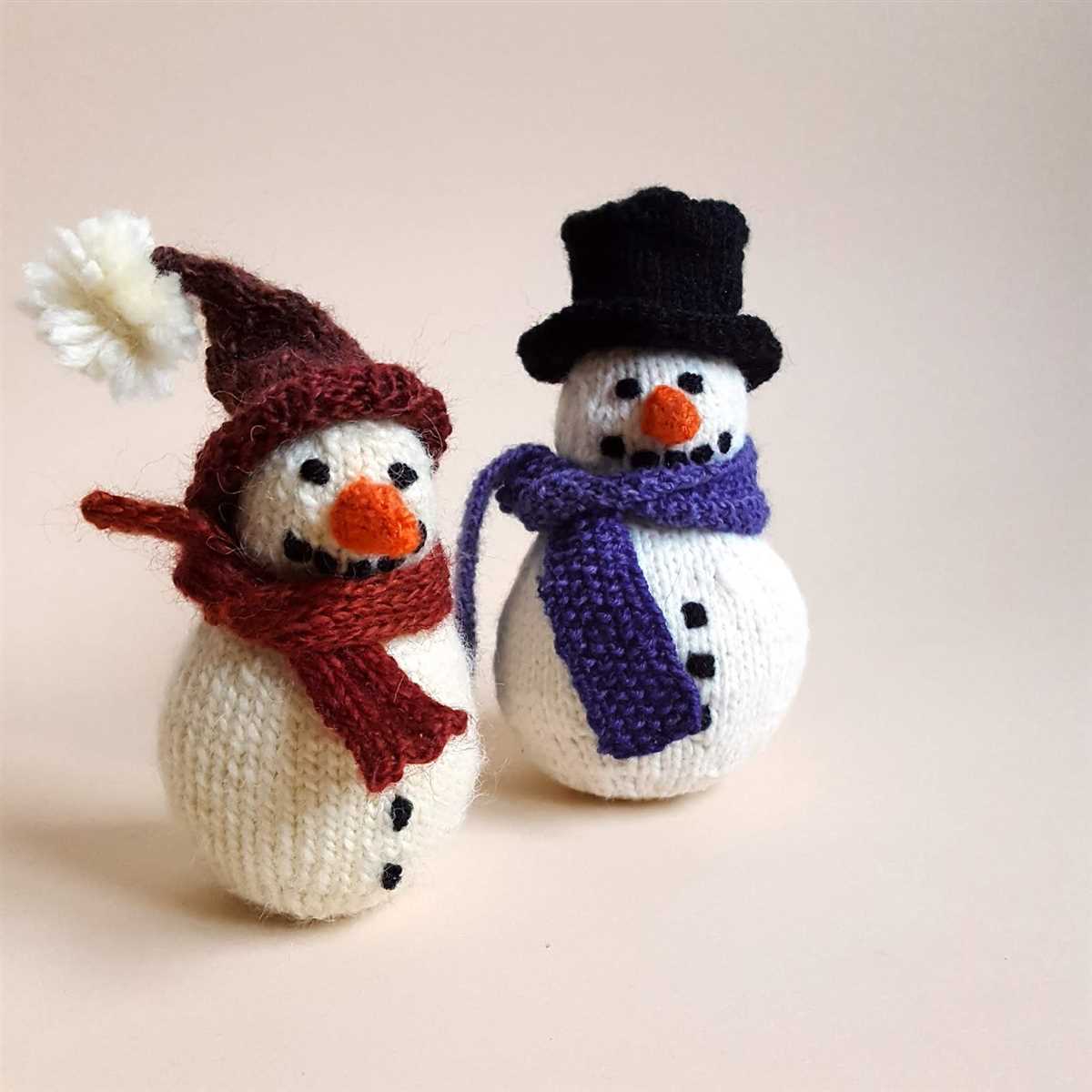 Knitting pattern for small snowman