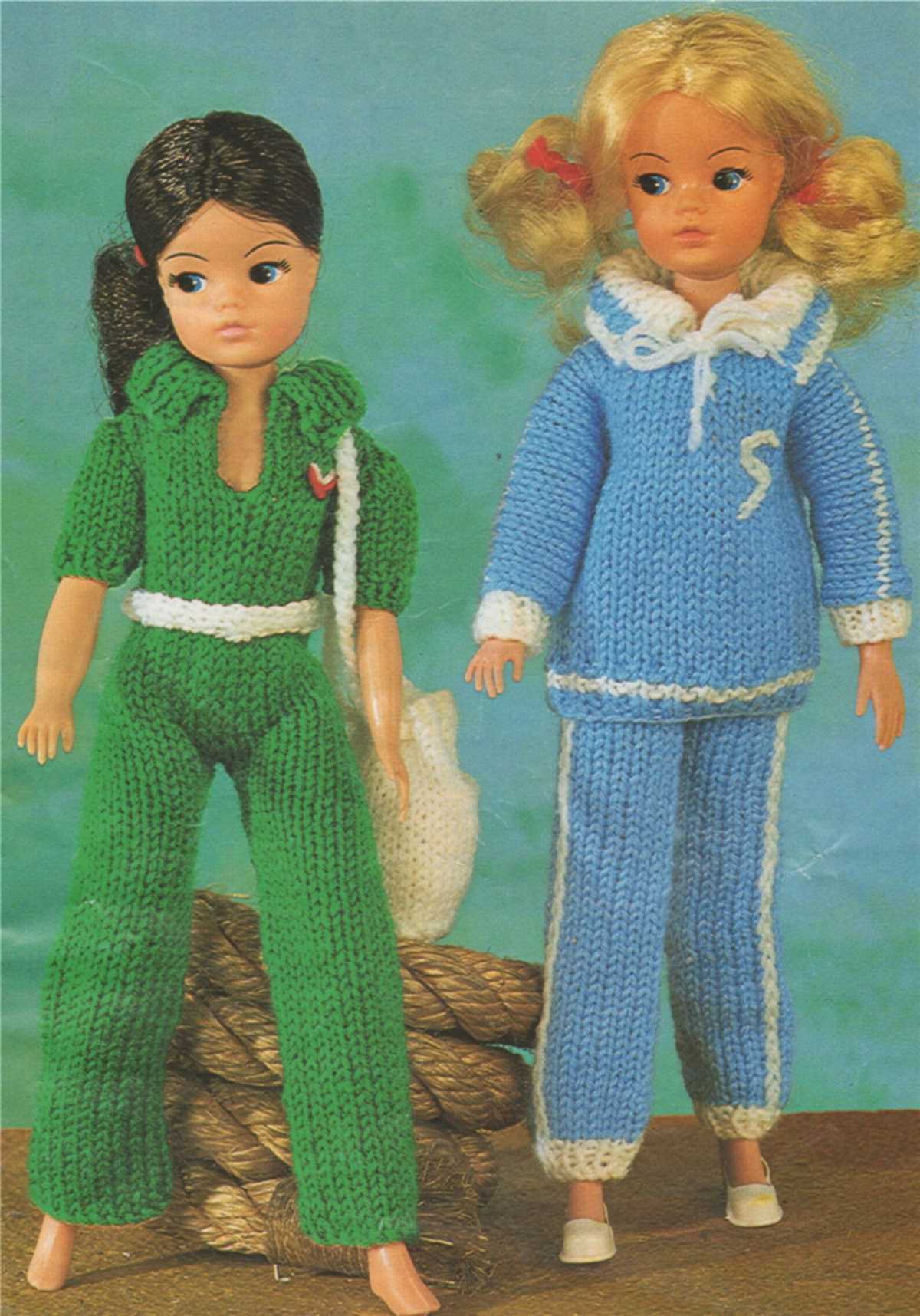 Knitting patterns for dolls clothes 12 inch